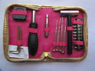 8876100811 Avon Glamorous Tool Kit