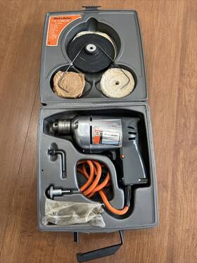 7110-05 Black Decker Vintage And 7116 3/8 Inch Drill Kit Works Well