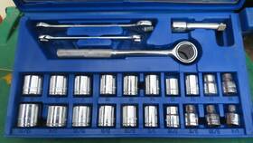 30371 Companion Sears 24 Piece Socket Set 3/8 Inch Drive Ratchet With Case