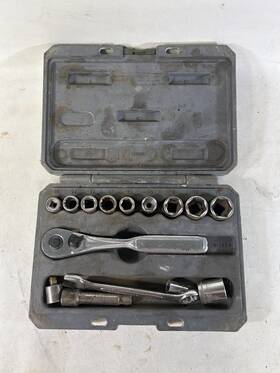 034554 Craftsman 34554 3/8 Inch Drive Metric Socket Set With Ratchet
