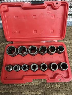 210378 Craftsman 13pc Bolt-out Extractor Set With Storage Case