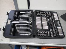 35137 Craftsman Vintage Usa 137 Piece Mechanics Tools Set