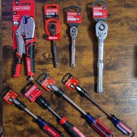 Cmht82549 Craftsman 8-piece Mixed Hand Tool Set Screwdrivers Ratchets Pliers Sae/metric