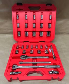 Cmmt12022 Craftsman 33-piece Standard Sae Polished Chrome Mechanics Tool Set