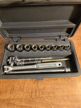 V-43523 Craftsman 15pc 1/4in Socket And Wrench Set With Plastic Case