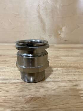 Ade1n2503npn Crouse Hinds Eaton/ Crouse-hinds Ade-1f2 Armoured Cable Gland 2-1/2 Inch Nos