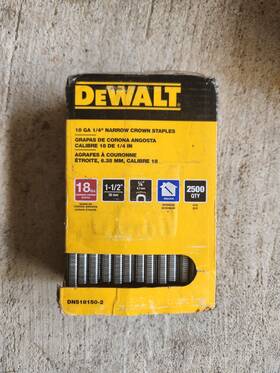 Dewalt 885911414036 1/4 Inch X 1-1/2 18-gauge Glue Collated Crown Finishing Staple 2500 Pieces