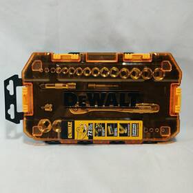 Dwmt45034 Dewalt 34 Piece 1/4 Inch And 3/8 Drive Socket Chrome Tool Set Open Complete