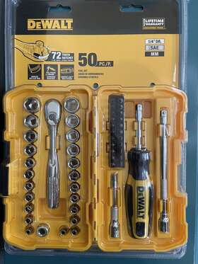Dwmt81611t Dewalt 50 Piece 1/4 Inch Drive Sae Mechanics Tool Set Rachet Socket