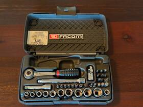 R.2apb Facom 2apb Compact Tool Set 1/4 Inch 6 Pt Sockets Screwdriver Bits