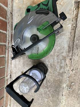 14dmr Hitachi Circle Saw And Lamp. C 14dmr. Tool Light Only No Battery Pack