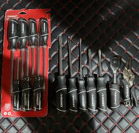 1000838386 Husky 14 Pc Lot - Assorted Screwdriver Set Stubby Ratchet And Long Nose Pliers