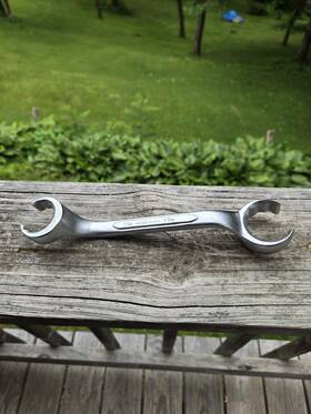 384c Indestro Super 1-1/16 Inch X 1-5/16 Double Offset Flare Nut Wrench
