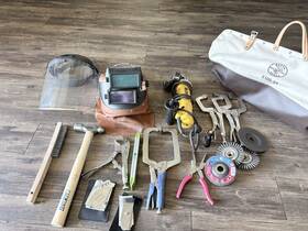 5105-24 Klein Tools Estwing Dewalt Mixed Tool Set Bag With Welding Helmet Grinder