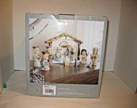 Kohls 400954022071 St. Nicholas Square 11 Pc Angels And Nativiets Small Nativety Set / Box