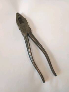 No.1830-8 Kraeuter Vintage Industrial Linemans 8 Inch Pliers Made In Usa