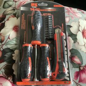 Ms-24003 M&s Professional 14 Piece Screwdriver Tool Set With Cutter Knife