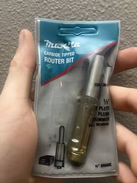 733129-1a Makita 1/2 2 Flute Trimmer Ball Bearing Shank Carbide Router Bit