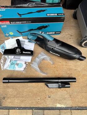 Xlc01zb Makita Us 18-volt Lxt Lithium-ion Cordless Handheld Vacuum Tool Only