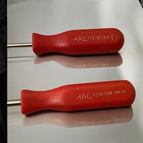 P3182ar Matco Tools P3181ar V1 And V4 Red Hard Handle 22 Inch Phillips Screwdrivers