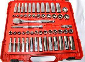 45-22-9008 Milwaukee -56pc Ratchet And Socket Set - Sae Metric 3/8 Inch Drive #261
