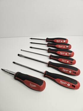 48-22-2766 Milwaukee 11 In 1 Screwdriver Set 6-piece Red Black 11in Model