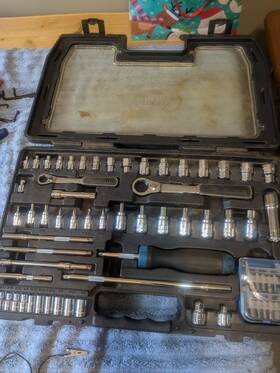 235080 Napa Mechanics Tool Set Pass Thru Sockets Ratchet Screwdriver Gear Wrench