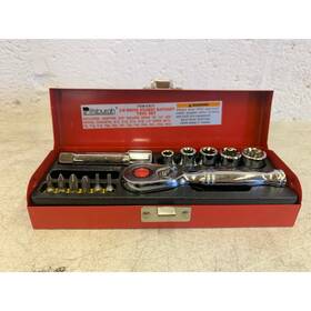 92873 Pittsburgh 3/8 Inch Drive Stubby Ratchet Tool Set W Lockable Metal Case See Details