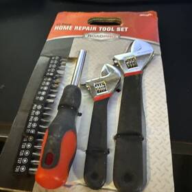 18hs008pdq Roadpro R 23 Piece Tool Kit Adjustable Wrenchs Screwdriver And Bit Holder Repair Gift Set