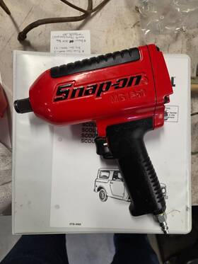 Mg1250 Snap-on Tool 3/4 Inch Air Impact With Protective Boot