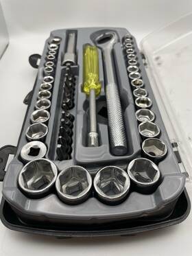 Walgreens 331181 50-piece Socket And Tool Set 1/4 Inch 3/8 Drive Sae/metric Hard Case
