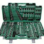 216 Piece Professional Mechanics Tool Set Automotive Repair Kit With Case Green. Fixed Price $135.00.
