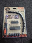 Dirty Dog GARAGE/26PC-360 Degree Rotation/flex Drill Bit Set/new. Fixed Price $21.99.