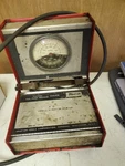 Snap On MT425 Vacuum Fuel Pump Pressure Gauge, Case *free Shipping*. Fixed Price $149.99.